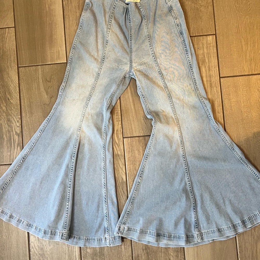We The Free Light Denim Flare Jeans 27 EC